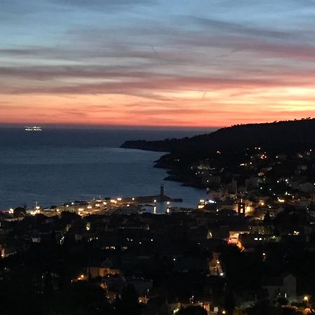 T2 A Cassis Vue Mer De Reve 外观 照片